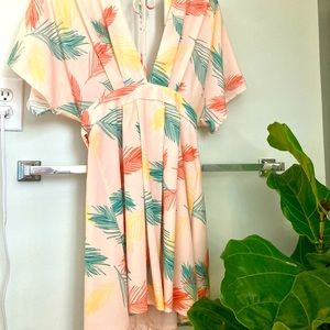 Deep V neck tie. Low back. Vacay / summer dress.